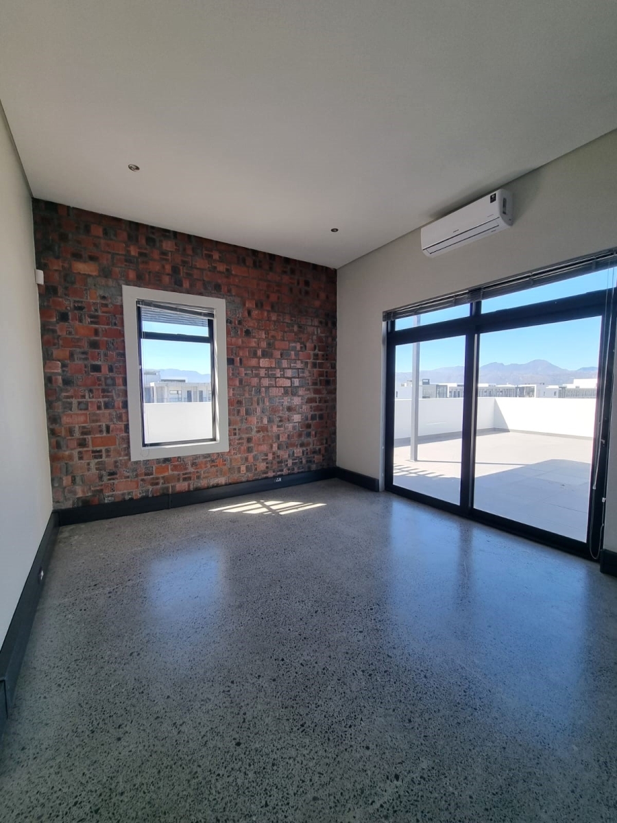To Let 2 Bedroom Property for Rent in Paardevlei Western Cape